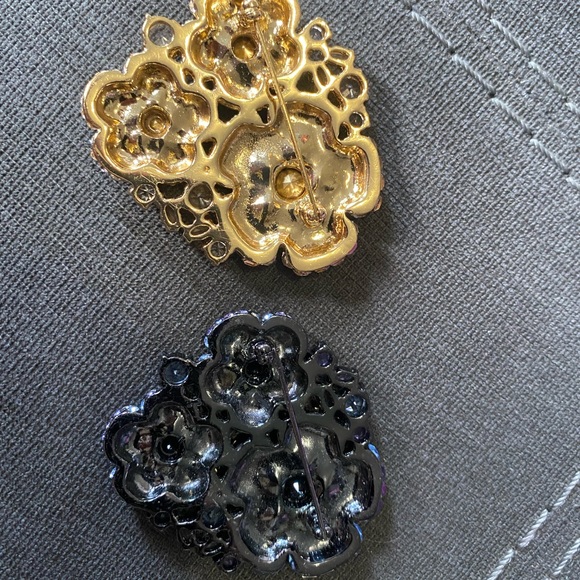 COPY - Kate Spade ♠️ Pins - Picture 6 of 6